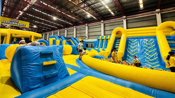 【体験レビュー】マレーシア最大の屋内トランポリン施設「JUMP STREET ASIA」