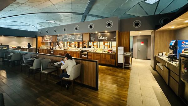 【プライオリティーパス可】プノンペン国際空港のプラザプレミアムラウンジは広々としてて綺麗